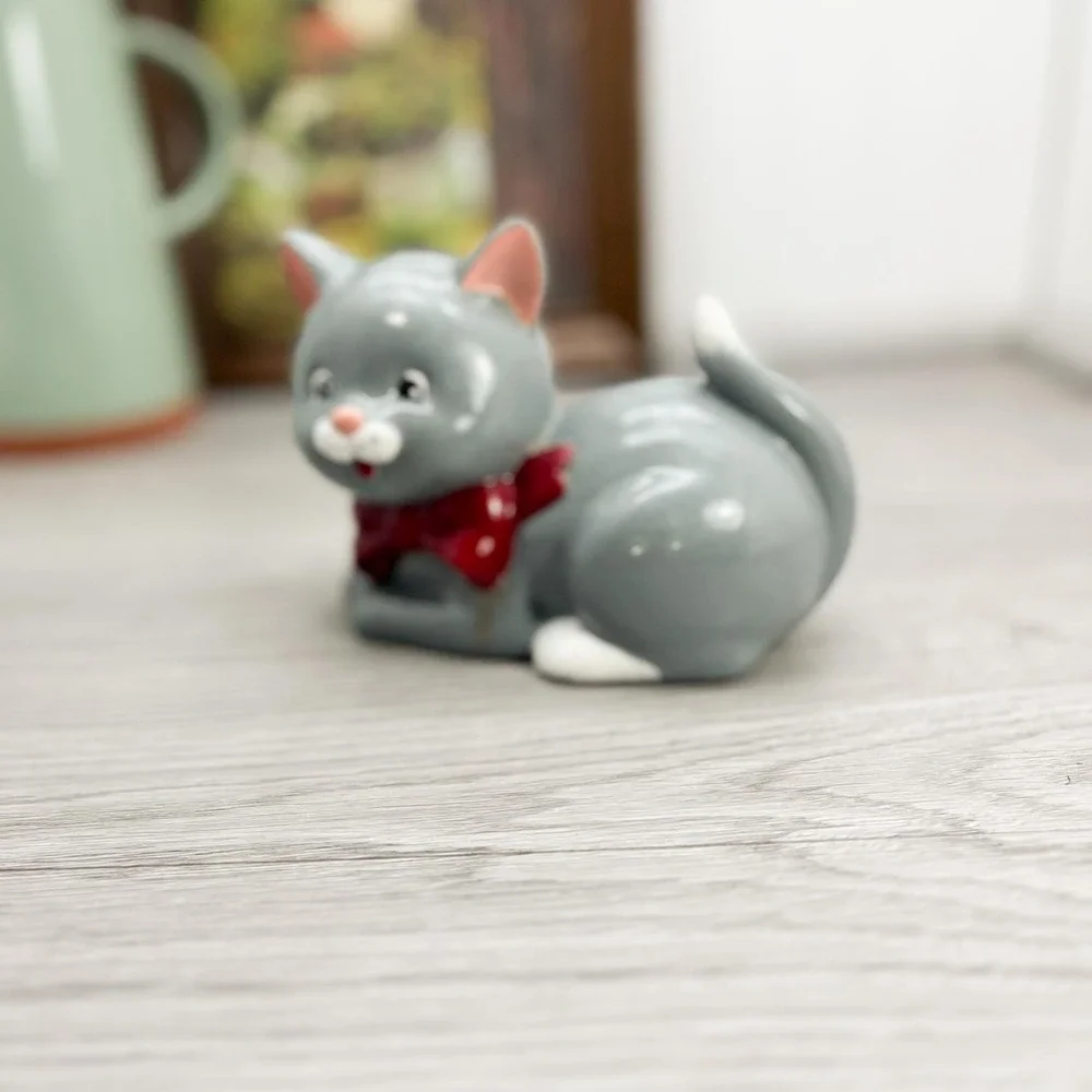 Vintage Gray‎ Porcelain Cat Figure with Red Bow